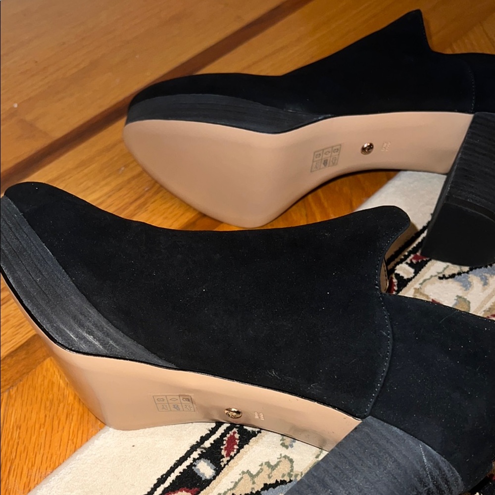 Pelle Moda Black Suede Ankle Booties - Picture 10 of 14